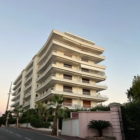 Heavnstay Croisette Apartment *